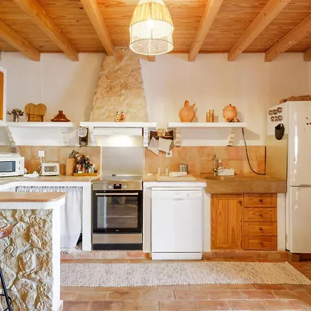 Casa Juka - Private Algarve With Pool, Garden & Sea View *